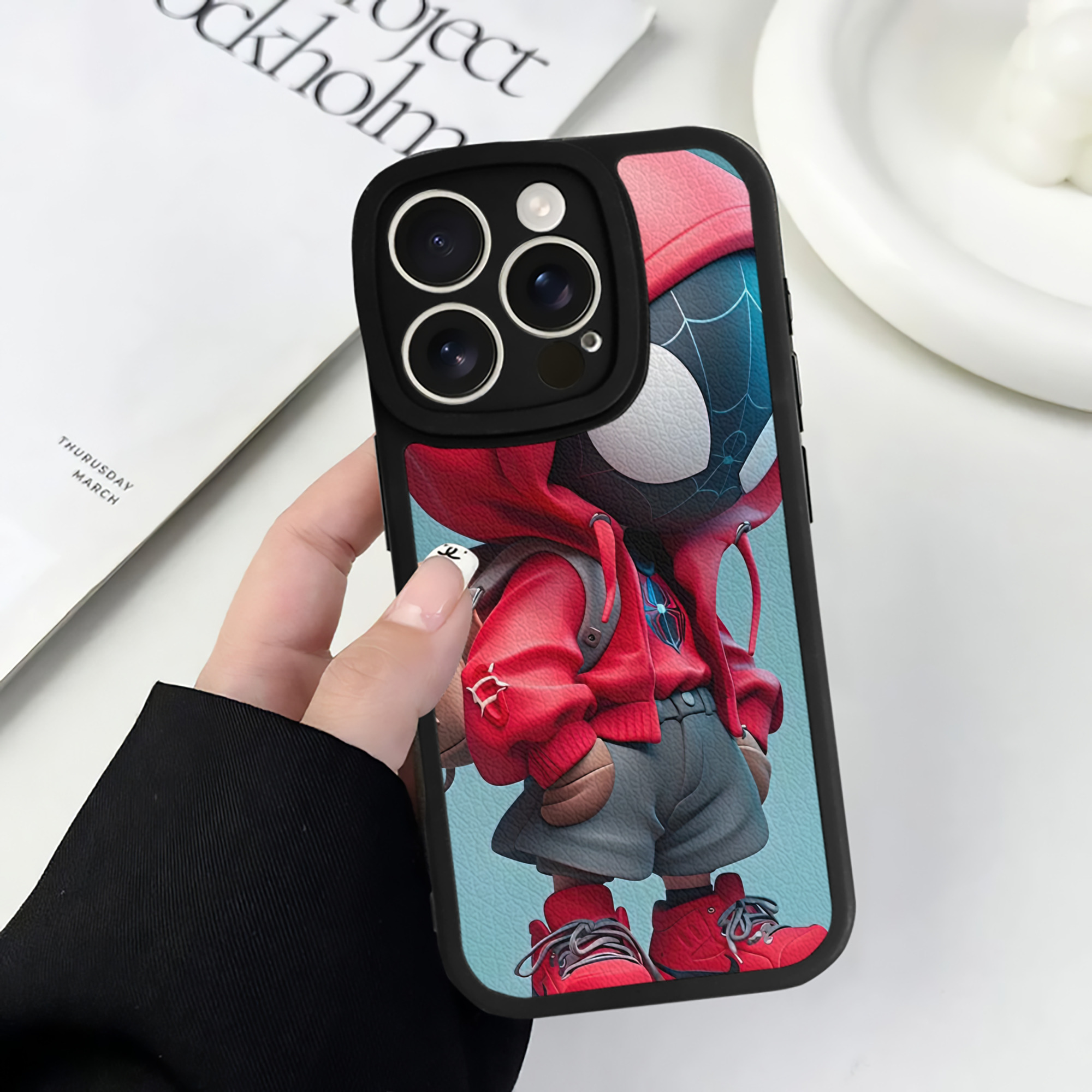 Spider Man スパイダーマン 【iPhone 16シリーズ対応】シリコンスマホケース（レザー調） 材質：シリコン